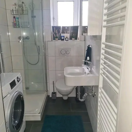 Apartment Zentral Gelegene 2-zkb-wohnung Vorstadt