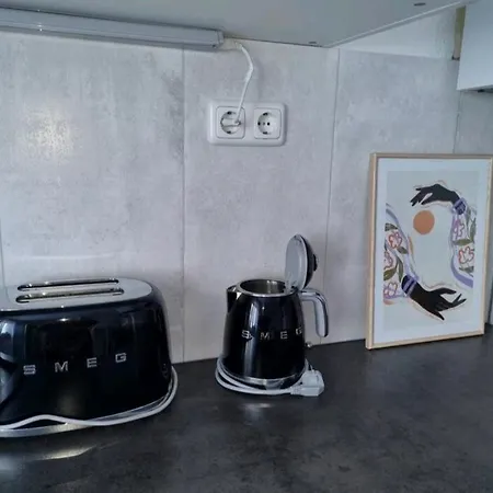 Zentral Gelegene 2-zkb-wohnung Vorstadt * Coblenza