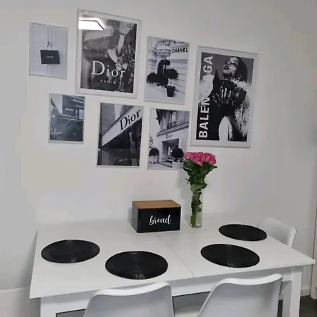 アパート Zentral Gelegene 2-zkb-wohnung Vorstadt コブレンツ