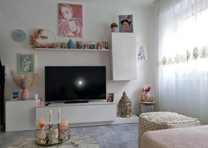 Appartamento Zentral Gelegene 2-zkb-wohnung Vorstadt